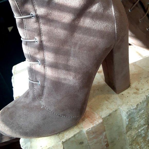 Chinese Laundry Over-The-Knee Boots - Picture 5 of 7